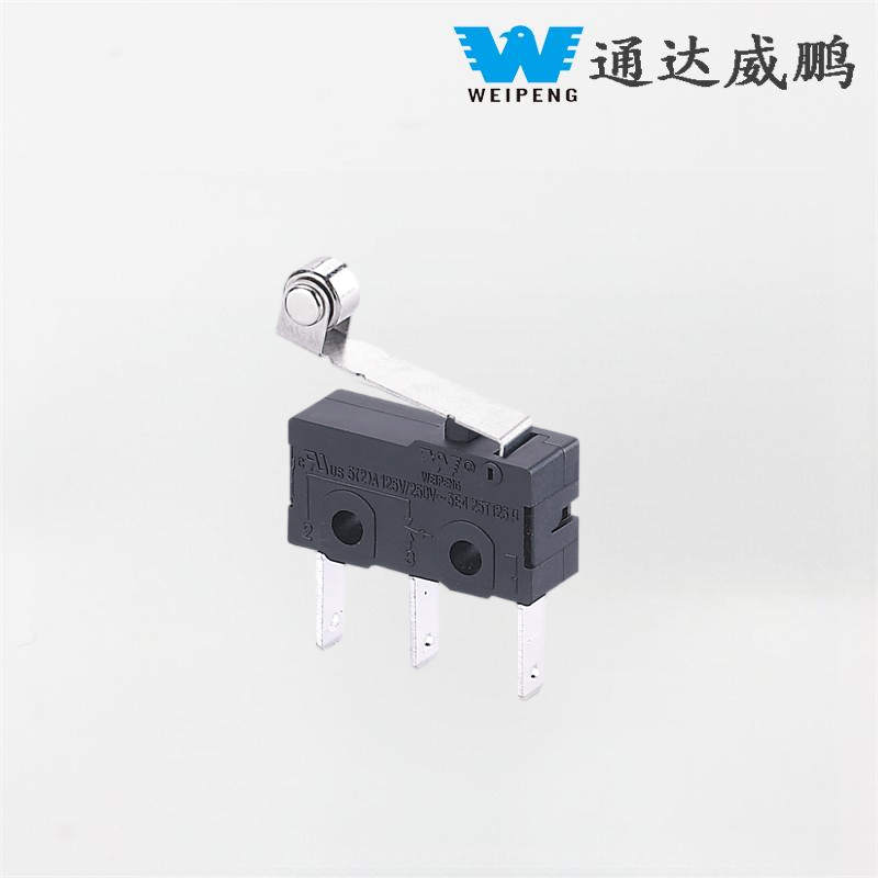 5A 125V/250V สวิตช์ไมโคร 3 พินทนอุณหภูมิสูงพร้อมลูกกลิ้งสำหรับอุปกรณ์อุตสาหกรรม